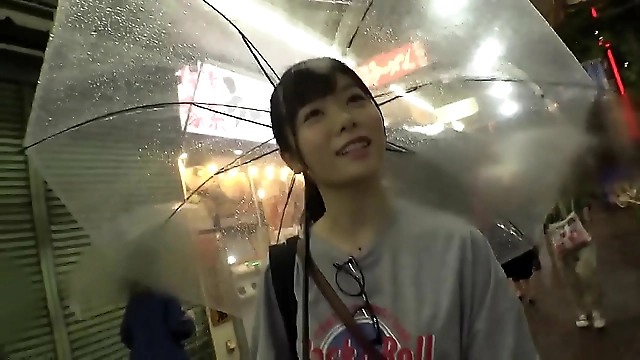 JAV Idol Nore-chan's University Life & Part-Time Beer Vending Job! Don't Miss Out on This Gem