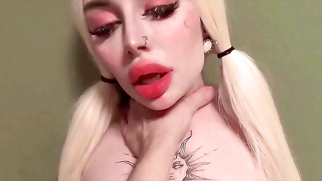 I'm a Naughty Luscious Blonde Deepthroating and Creampieg the Hell out of Peachgardens on the Table: